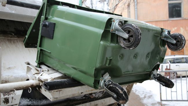 Detroit Seeking to Privatize Trash Collection