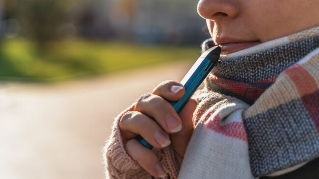 Experts Question Study Claiming E-Cigarettes Are a COVID-19 Risk Factor