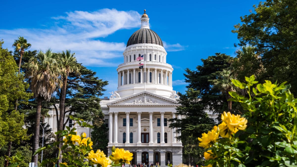 California crypto 3 year law (81) foto
