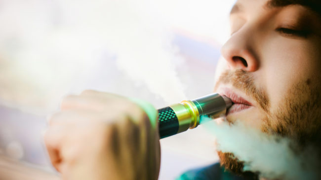 America’s Vaping Panic Is Spreading To the U.K., Experts Warn