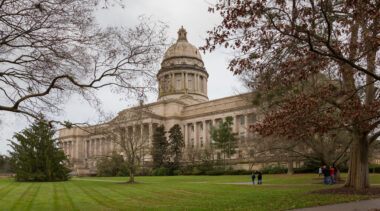 Kentucky House Bill 124 would reduce occupational licensing barriers for former offenders