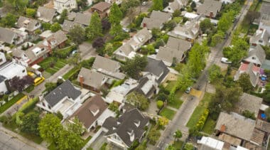 Mandating inefficiency: Minimum lot size regulation and housing