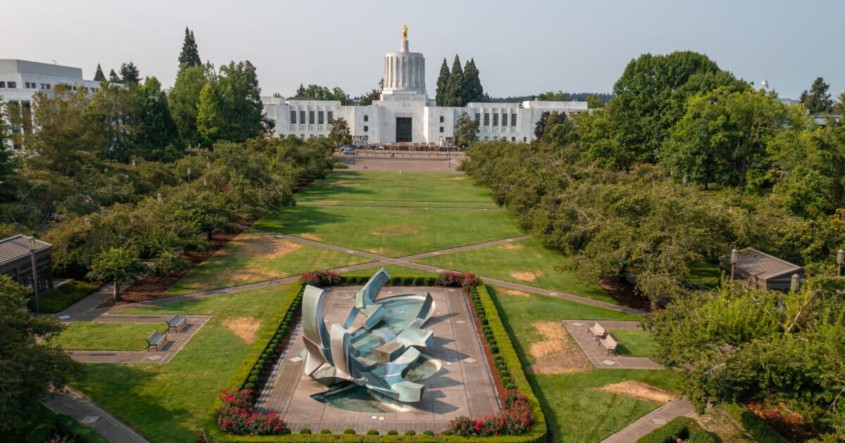 Oregon Capitol building and park