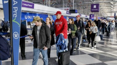 FAA emergency order grounds flights for tens of thousands of travelers